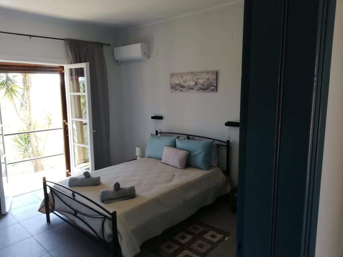 Issos Apartments Агиос Георгиос Екстериор снимка